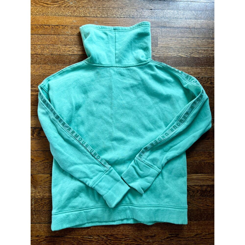 Under Armour  Women's Cowl Neck Sage Green Loose Fit Fleece Pullover Size Small